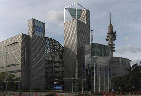 Det statliga finska radiobolaget YLE har anslutit ett antal av sina byggnader i Pasila till ett lokalt nätverk för fjärrkylning